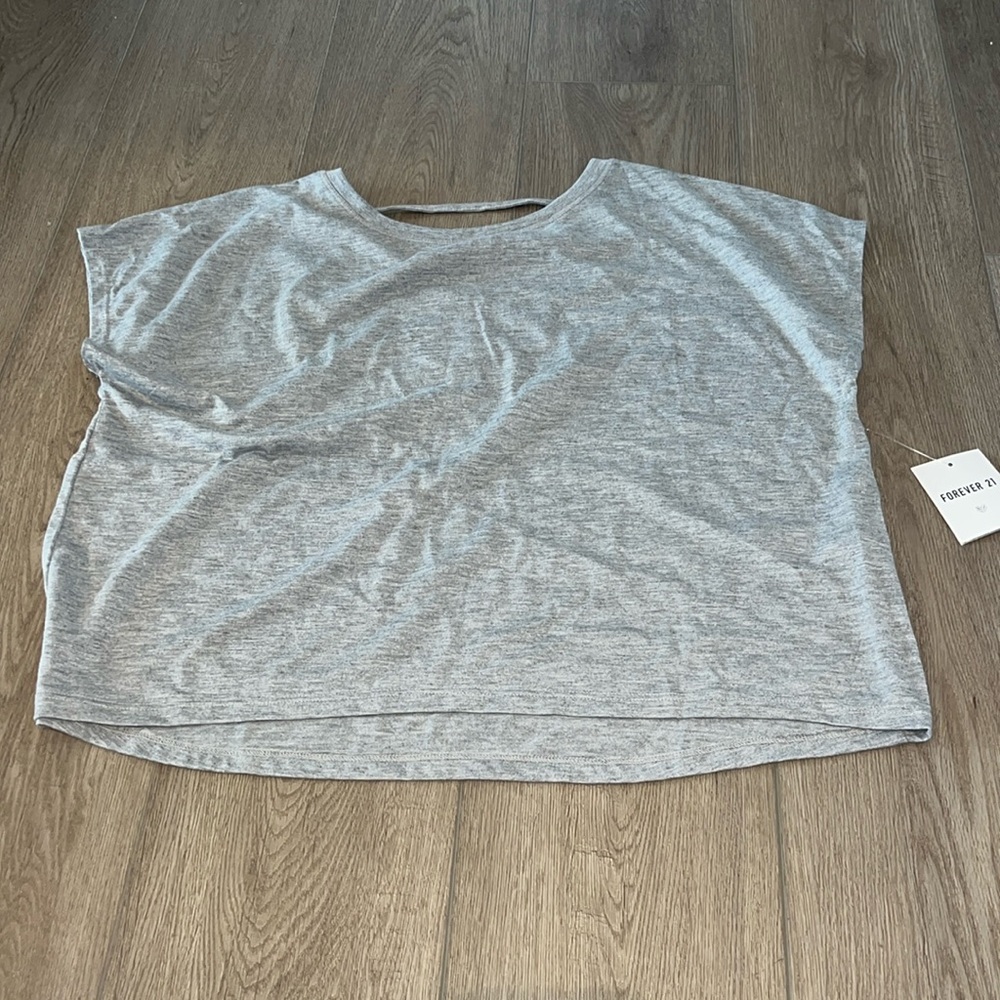 Forever 21 Cropped Tshirt NWT